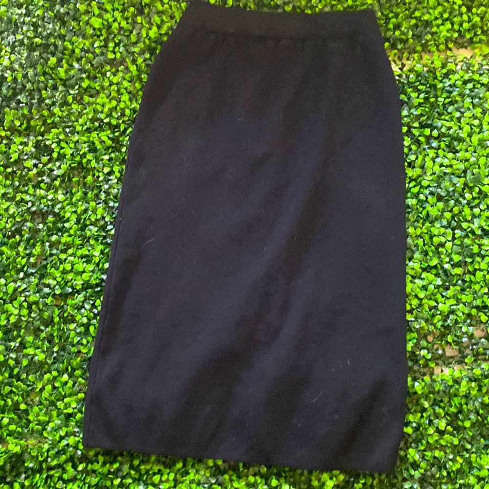 Black straight skirt